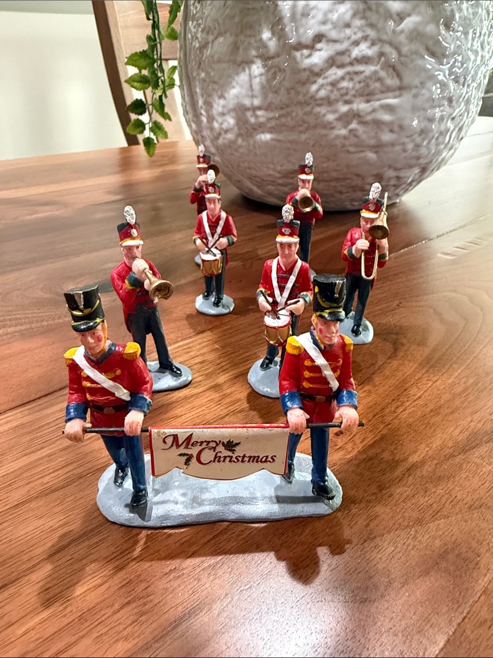 Lemax Coventry Cove Christmas Parade
Marching Band Set